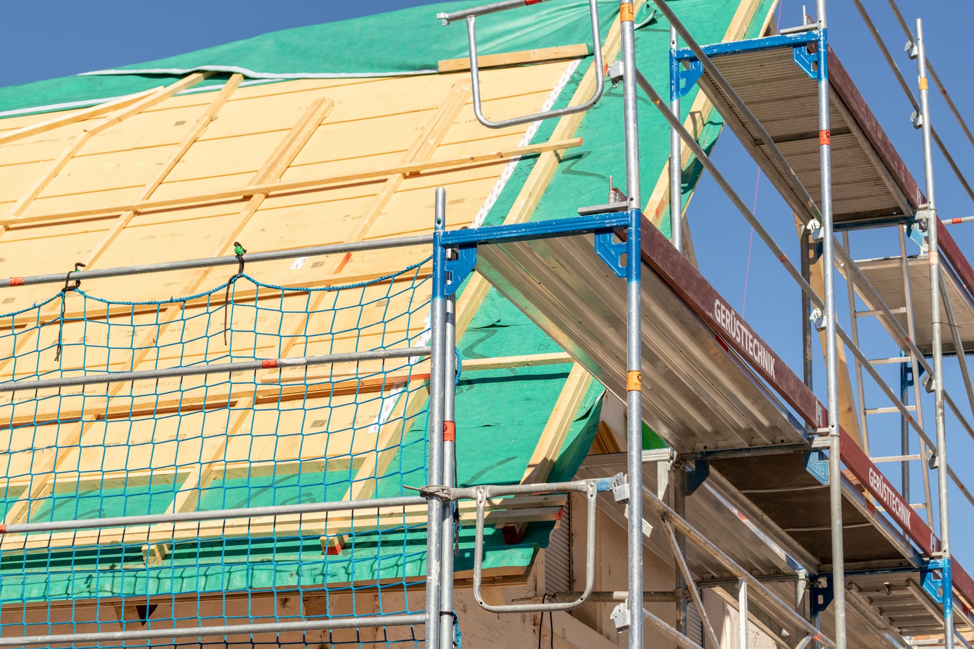 Pourquoi le sarking s&eacute;duit-il de plus en plus lors des r&eacute;novations de toiture ? Riedisheim
